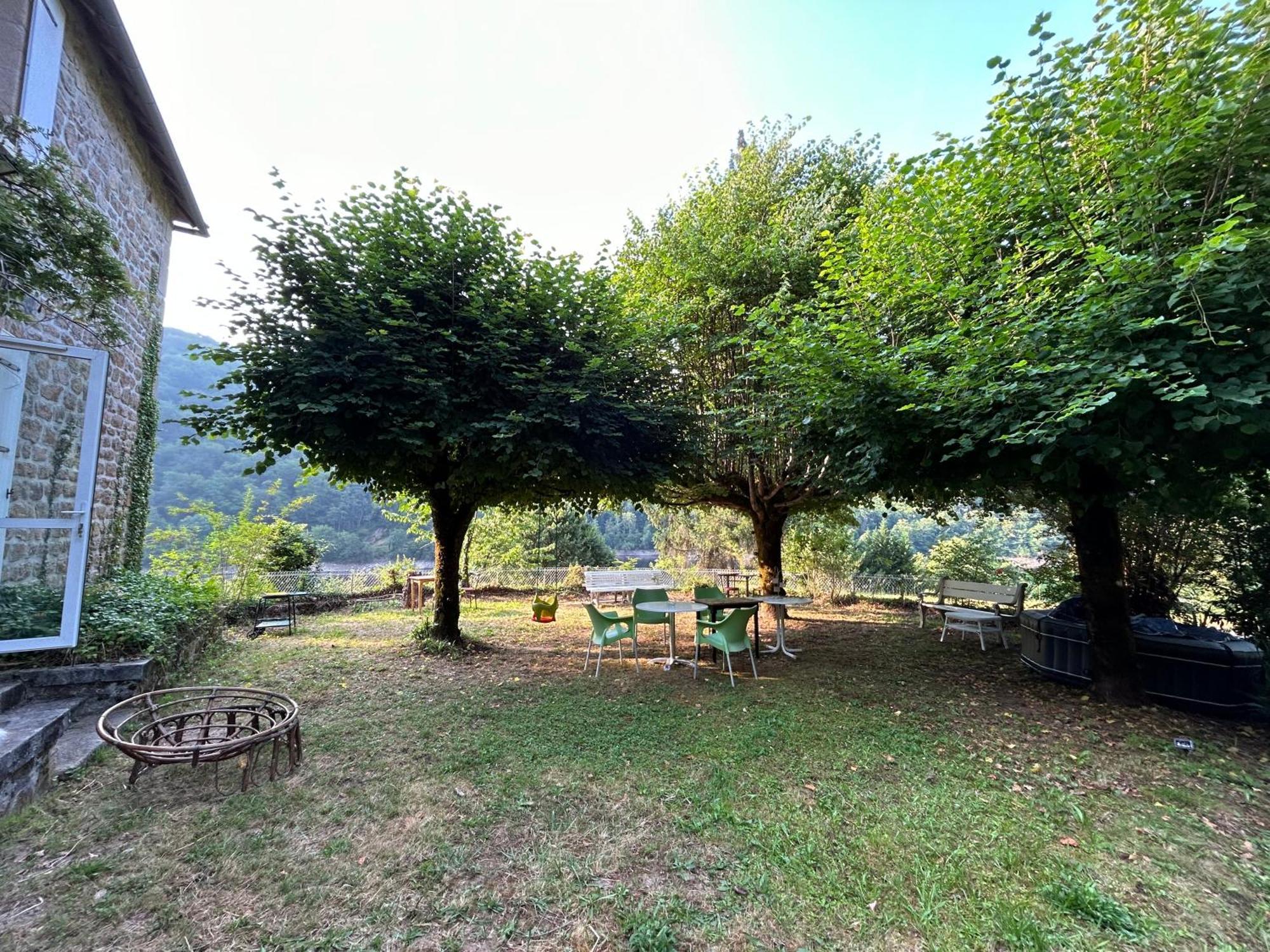 Le Chambon, Chambres D'Hotes Saint-Merd-de-Lapleau ภายนอก รูปภาพ